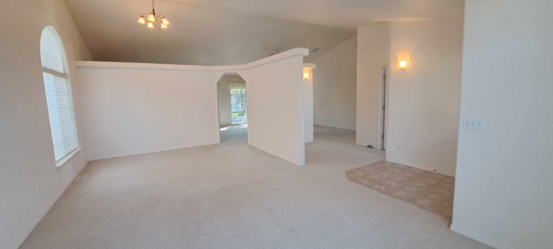 1806 Julie Ln - Photo 3 of 16