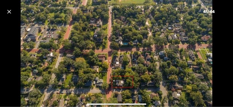 322 Lindsey Ln - Photo 2 of 18