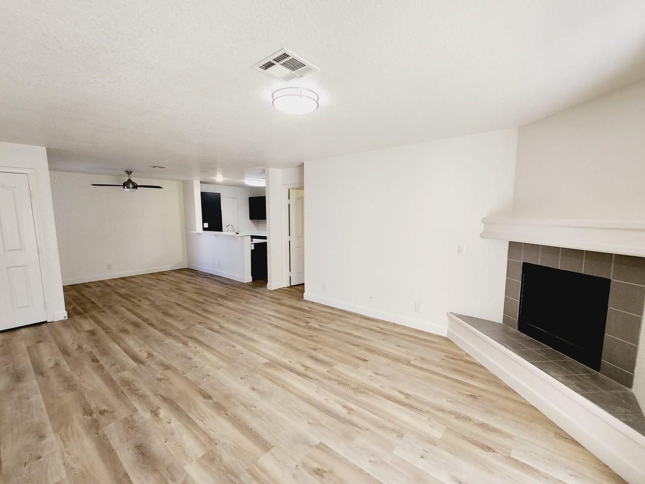 2617 S Durango Dr #1 - Photo 2 of 26