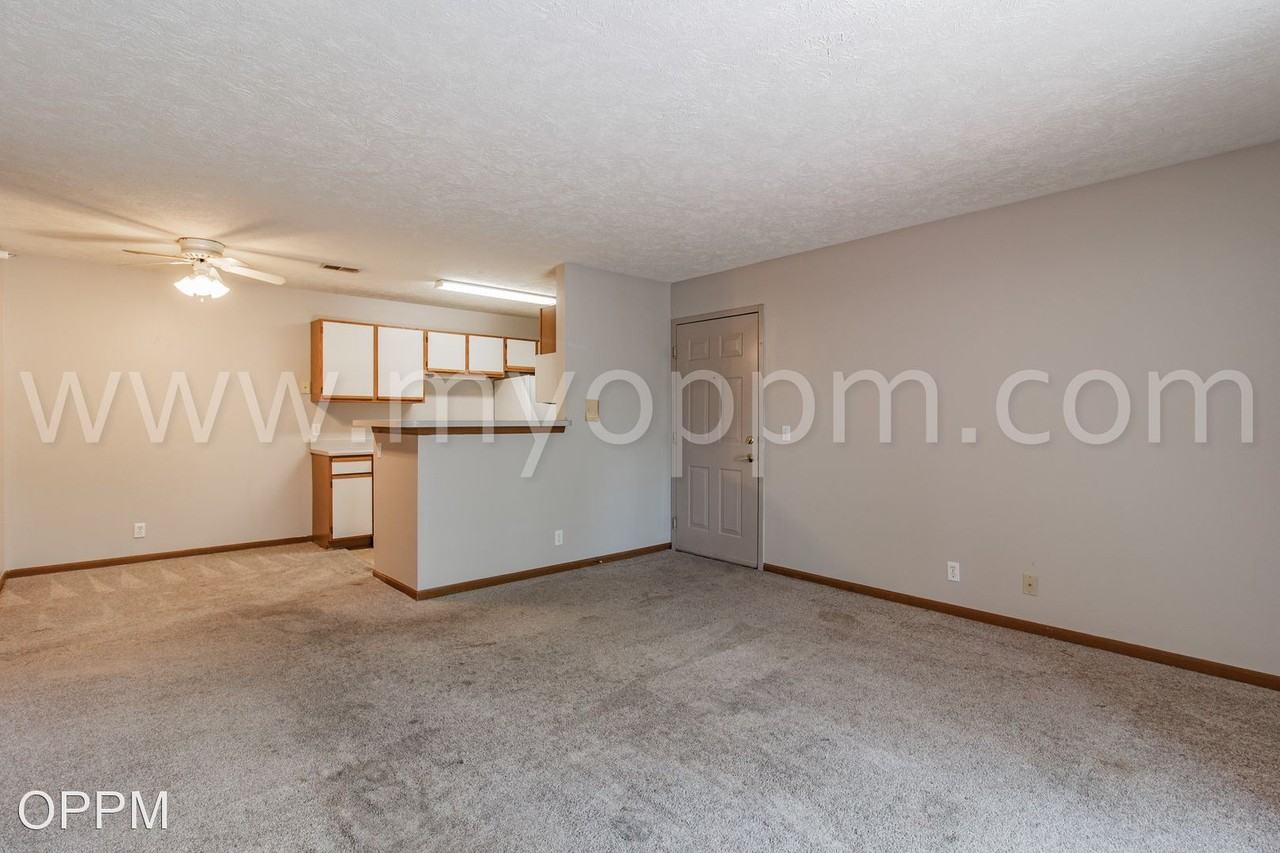 8003 SOUTH 48TH STREET - Photo 3 of 11