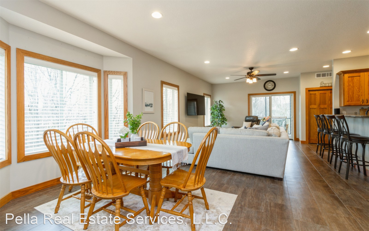 111 Glenwood St. - Photo 3 of 14