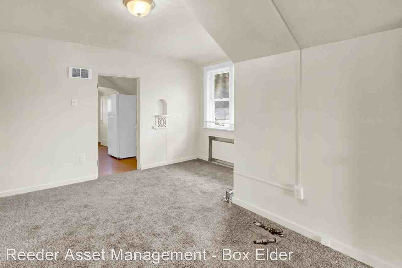 70 North 500 East - Photo 3 of 18