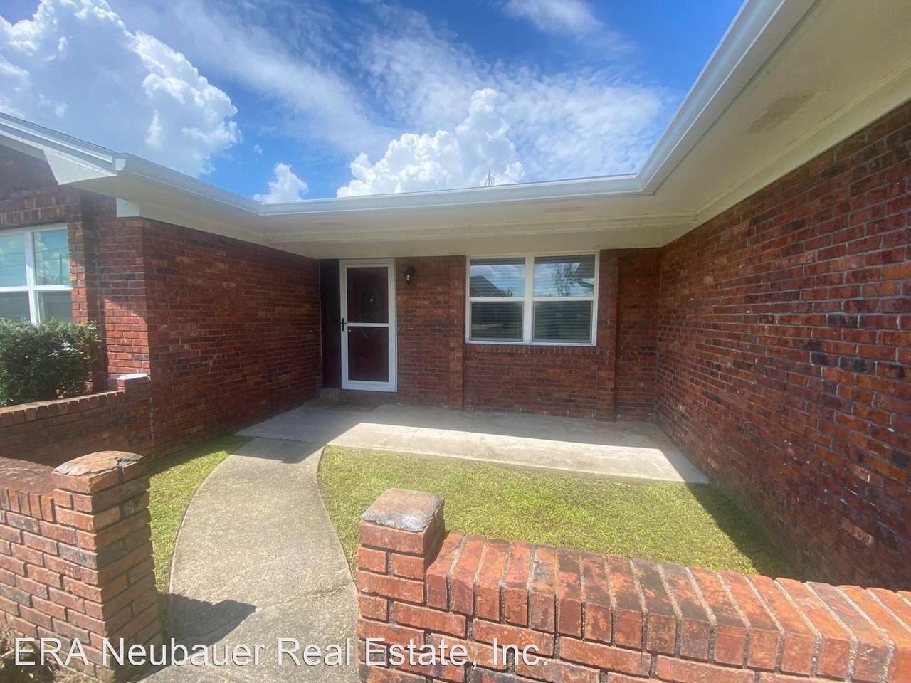 2241 Amherst St - Photo 2 of 19