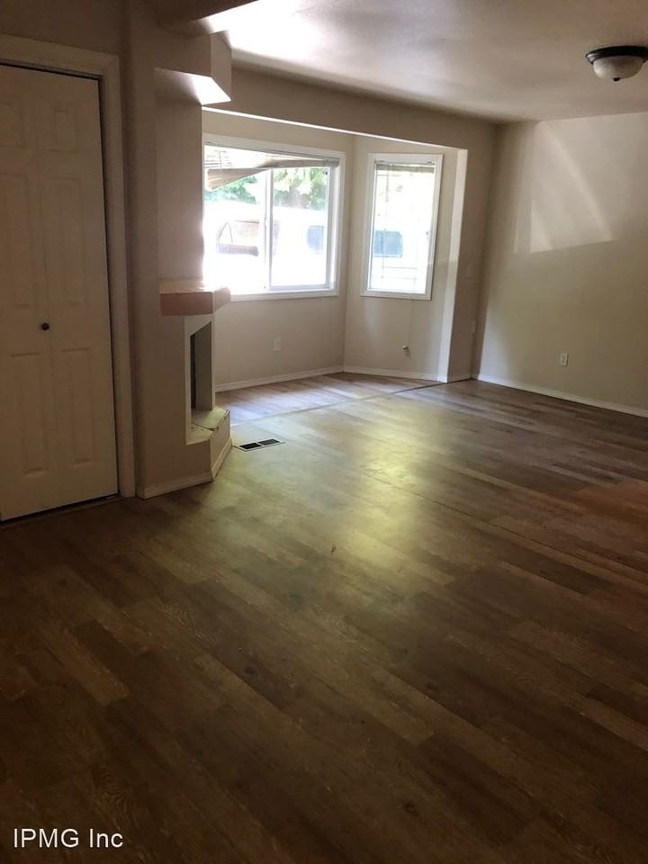 88940 Ross Ln - Photo 2 of 11