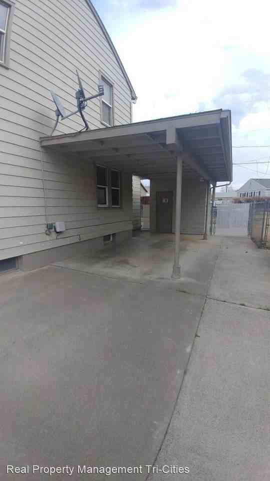 414 Douglass Ave - Photo 3 of 29
