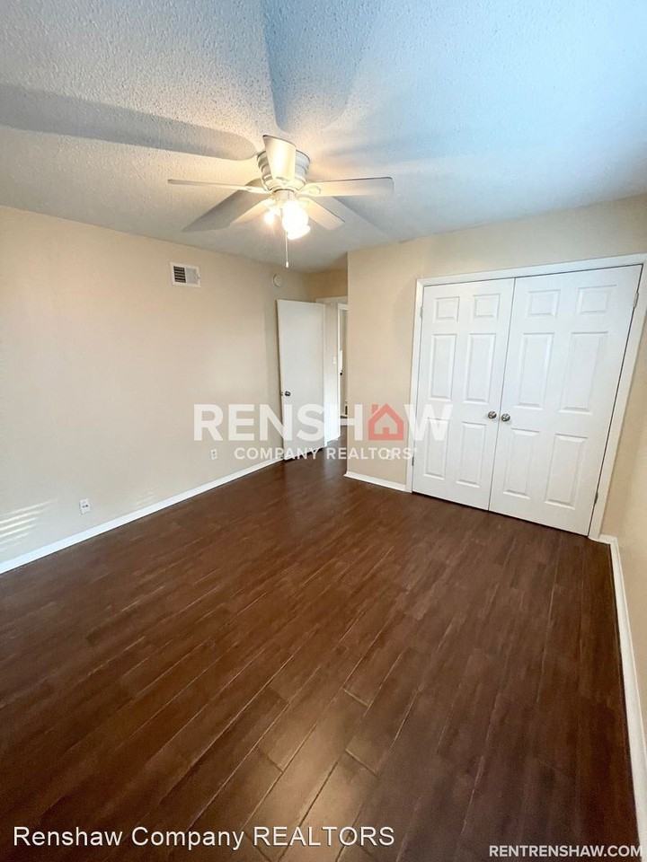 5402 Stage Rd - Photo 3 of 10