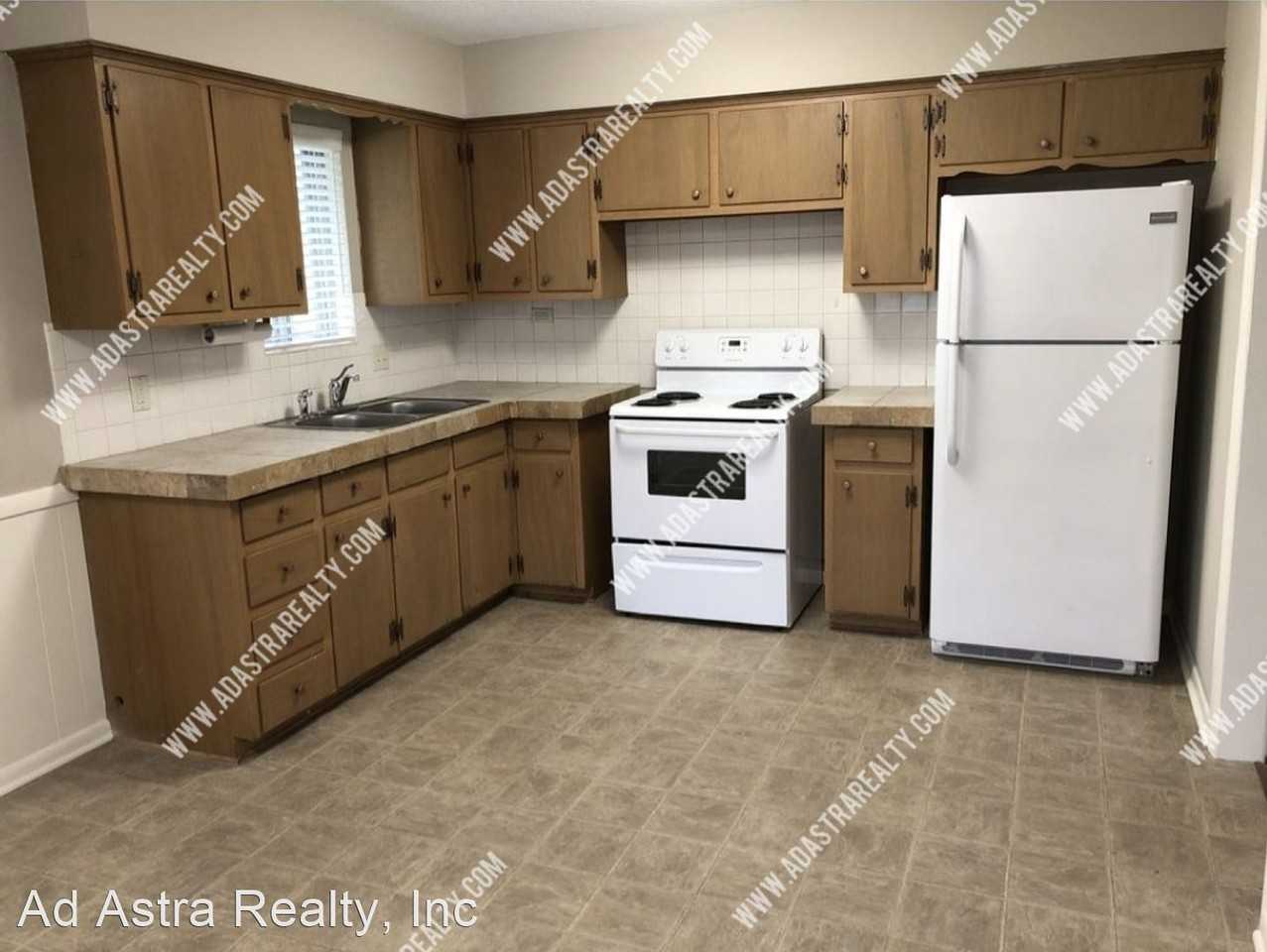 110 Brookside Dr - Photo 2 of 7