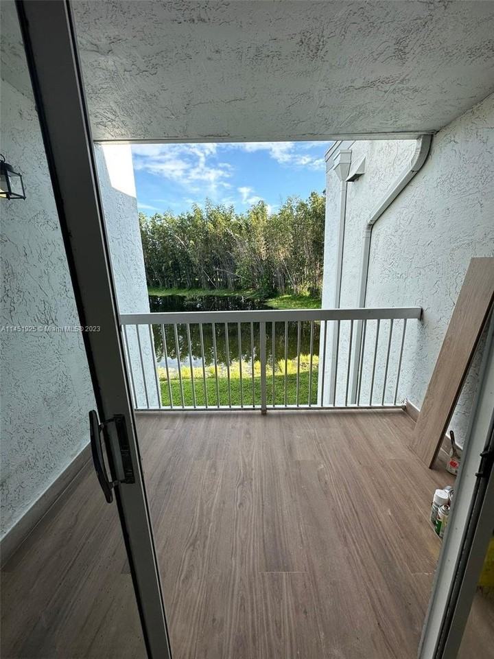 9735 Nw 49th Ter #414 - Photo 2 of 8