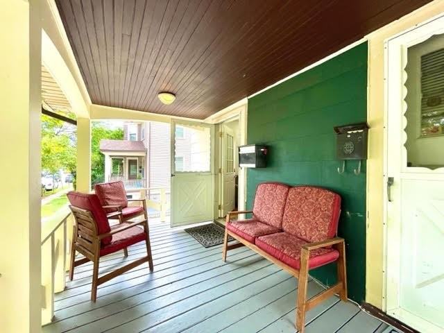 70 Valley Rd #1stFL - Photo 2 of 8