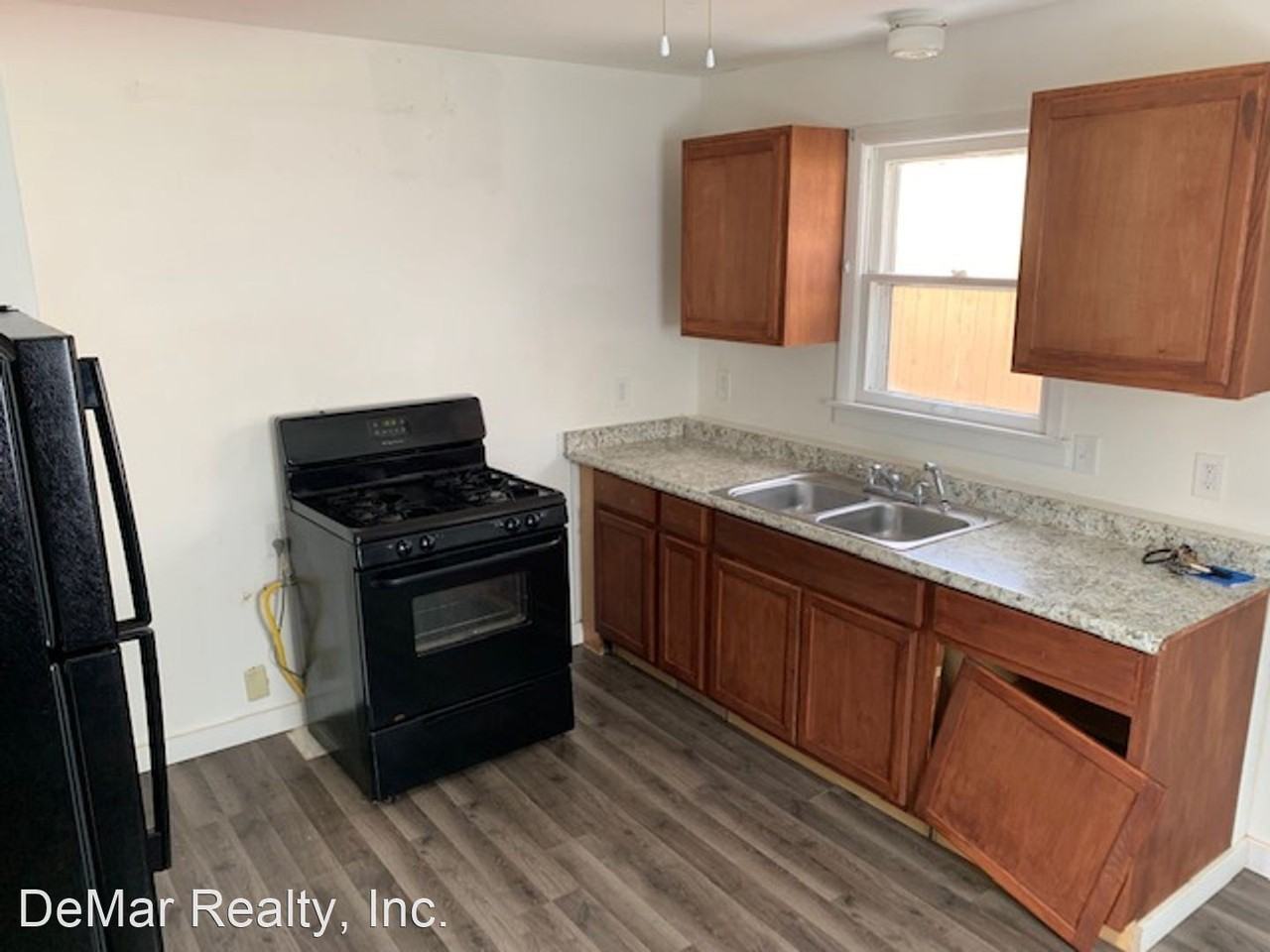 2904 Roy St - Photo 3 of 11