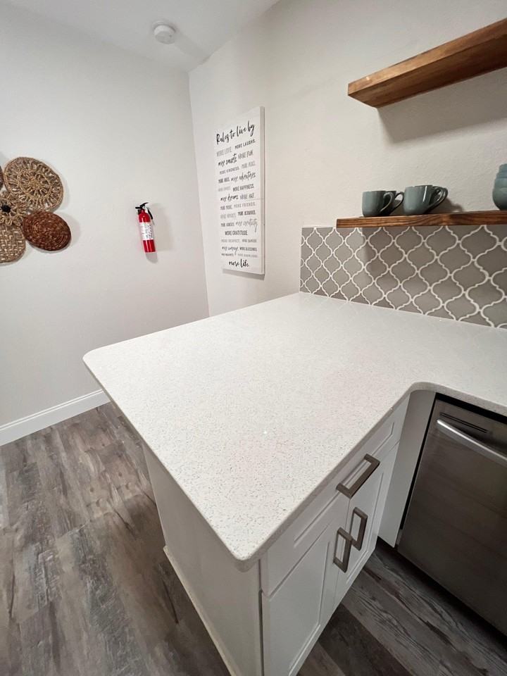 Biscayne Dr - Photo 6 of 9