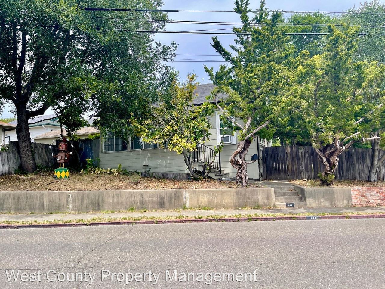 157 Florence Ave - Photo 3 of 41