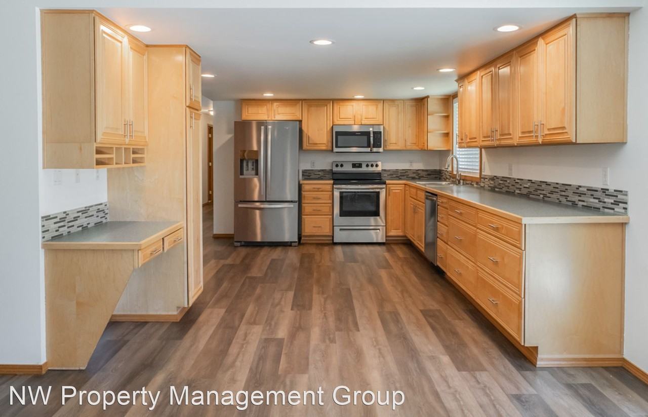 11608 84th St Ne - Photo 2 of 19