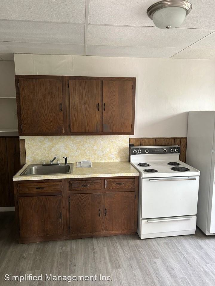 315-317 Pleasant St. Gardner, MA - Photo 3 of 14