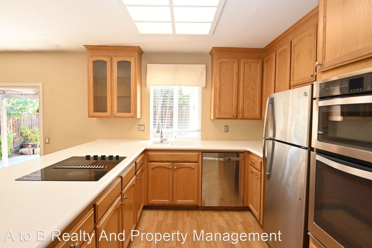 956 Dawnview Ct - Photo 2 of 37