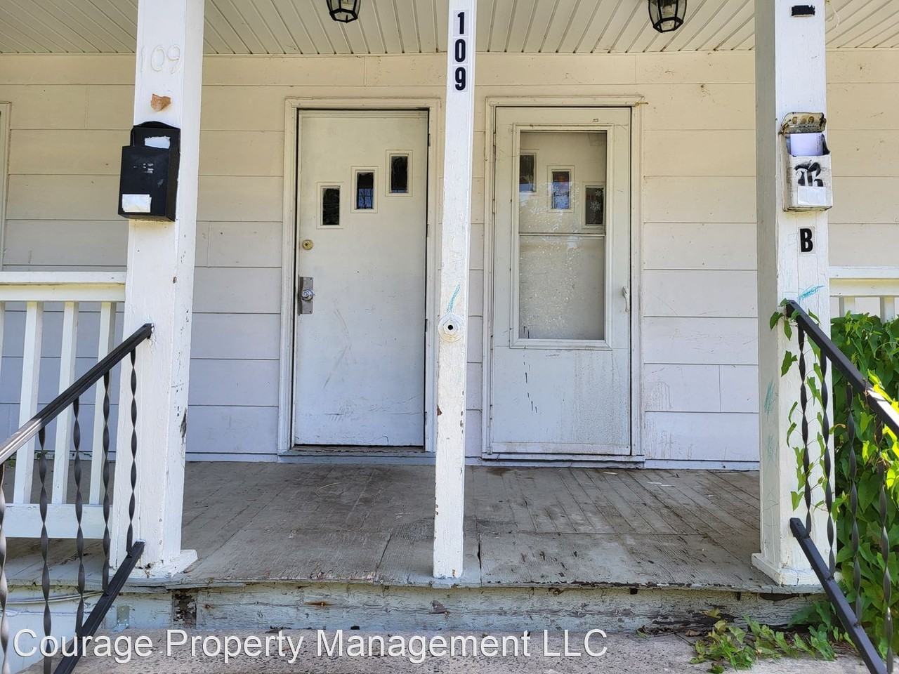 109 Chestnut St - Photo 2 of 19