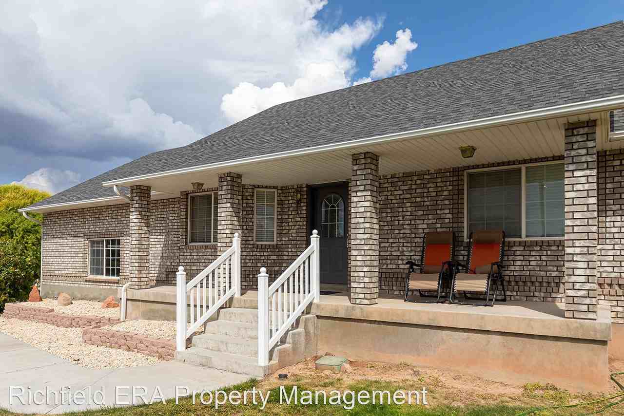 210 N 300 E - Photo 2 of 36