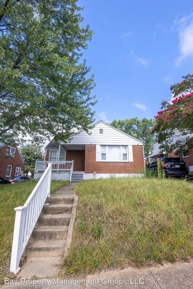 1804 Weyburn Rd - Photo 2 of 46