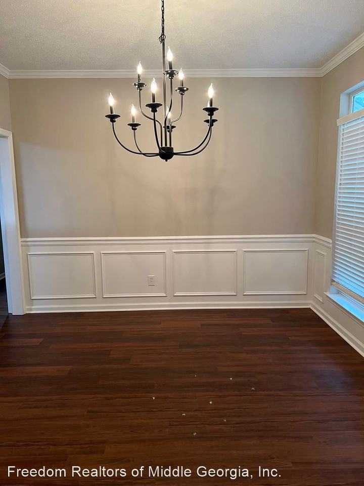 136 Spring Chase Cir - Photo 3 of 11