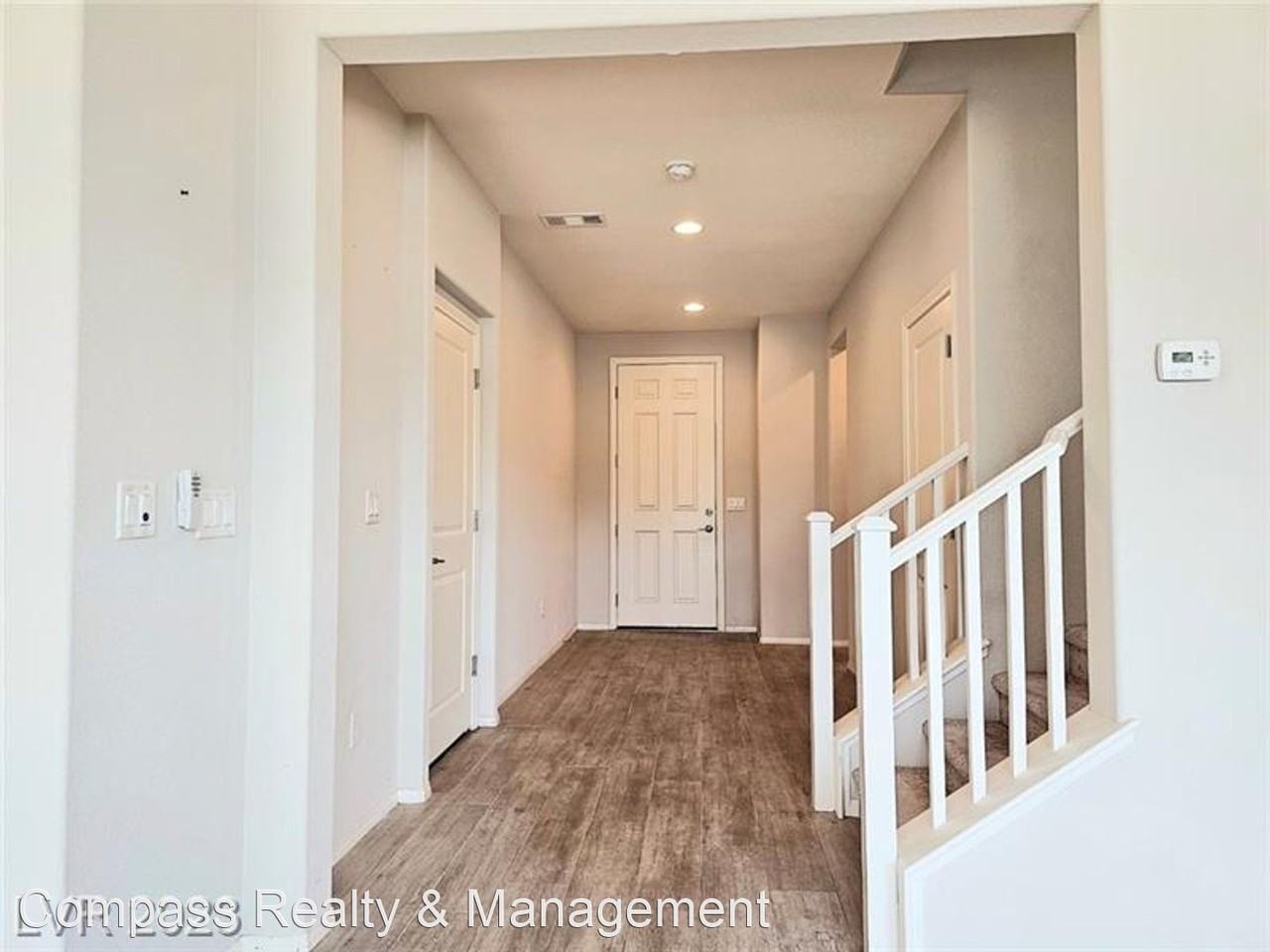 9595 Abbey Pond Ave - Photo 2 of 16