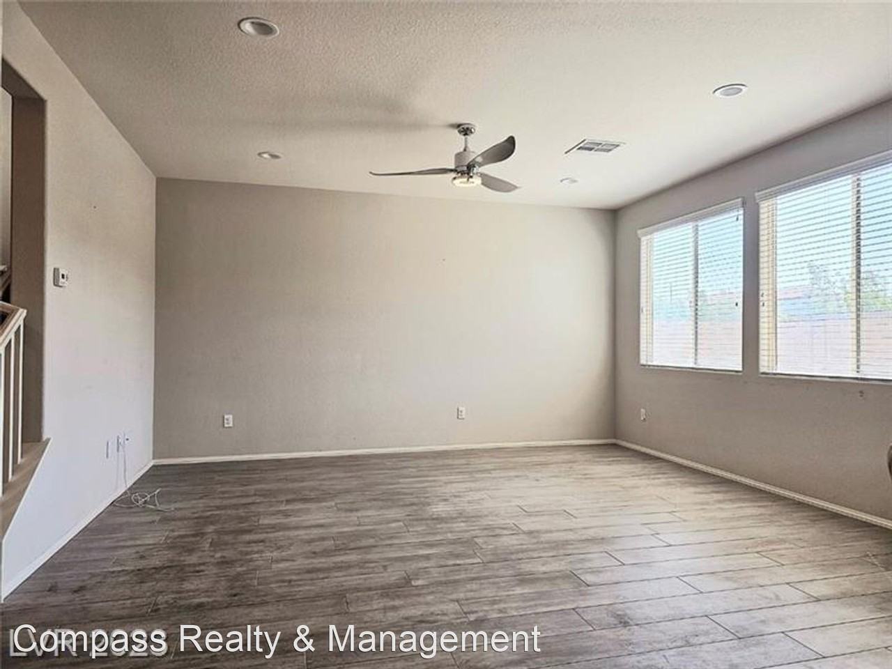 9595 Abbey Pond Ave - Photo 3 of 16