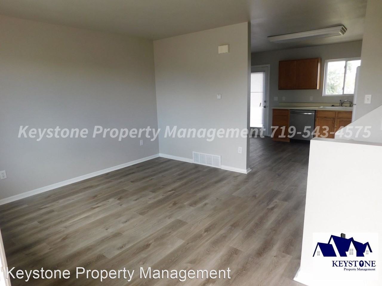 860 & 862 S. Bellflower Drive - Photo 2 of 14