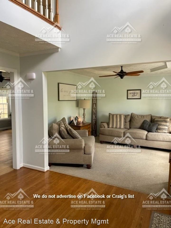 1230 Four Wood Dr - Photo 3 of 15