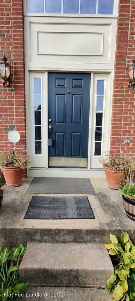 12802 Eagle Creek Dr - Photo 3 of 50