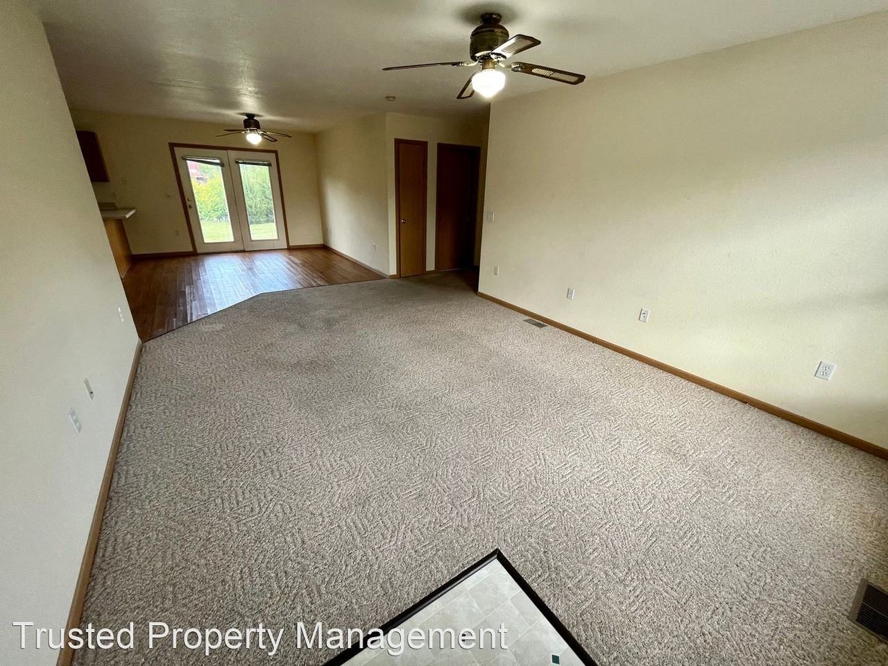 301 Prospect Street - Photo 3 of 12