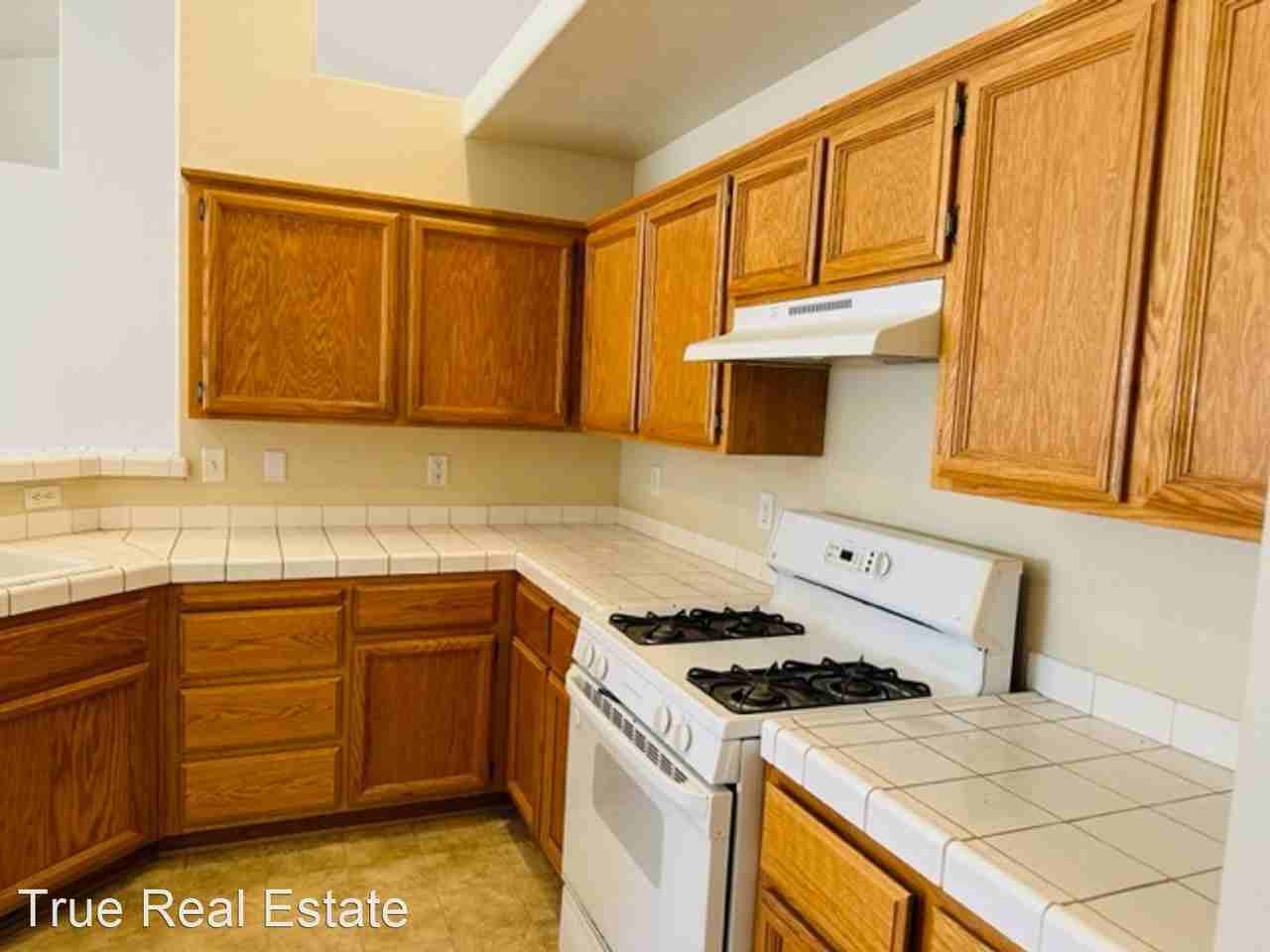 235 Emigrant Way - Photo 3 of 21
