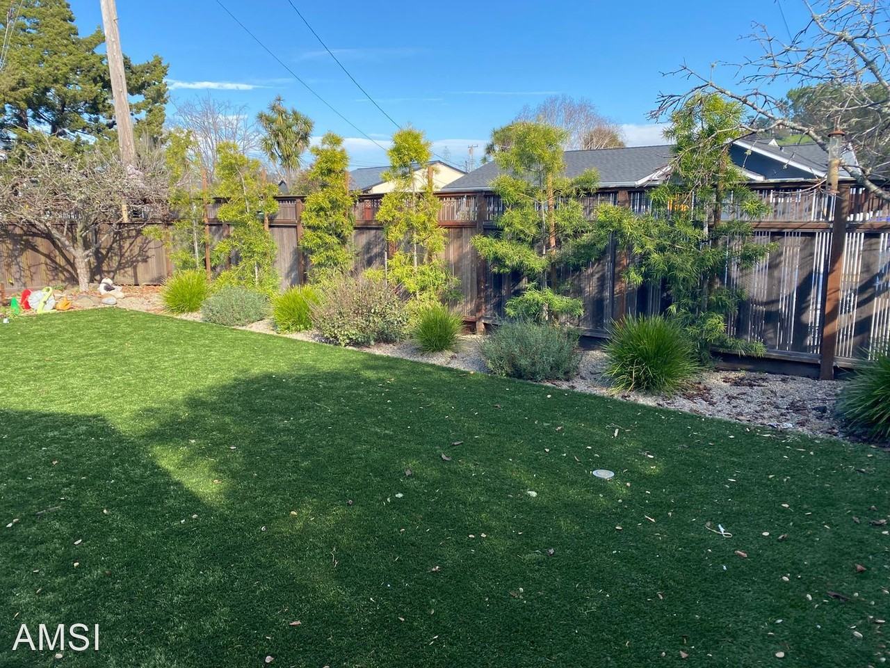 350 Starling Rd - Photo 3 of 22