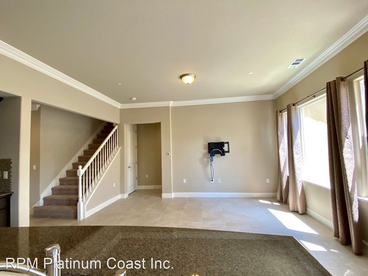 2141 W Juliet Way - Photo 3 of 25