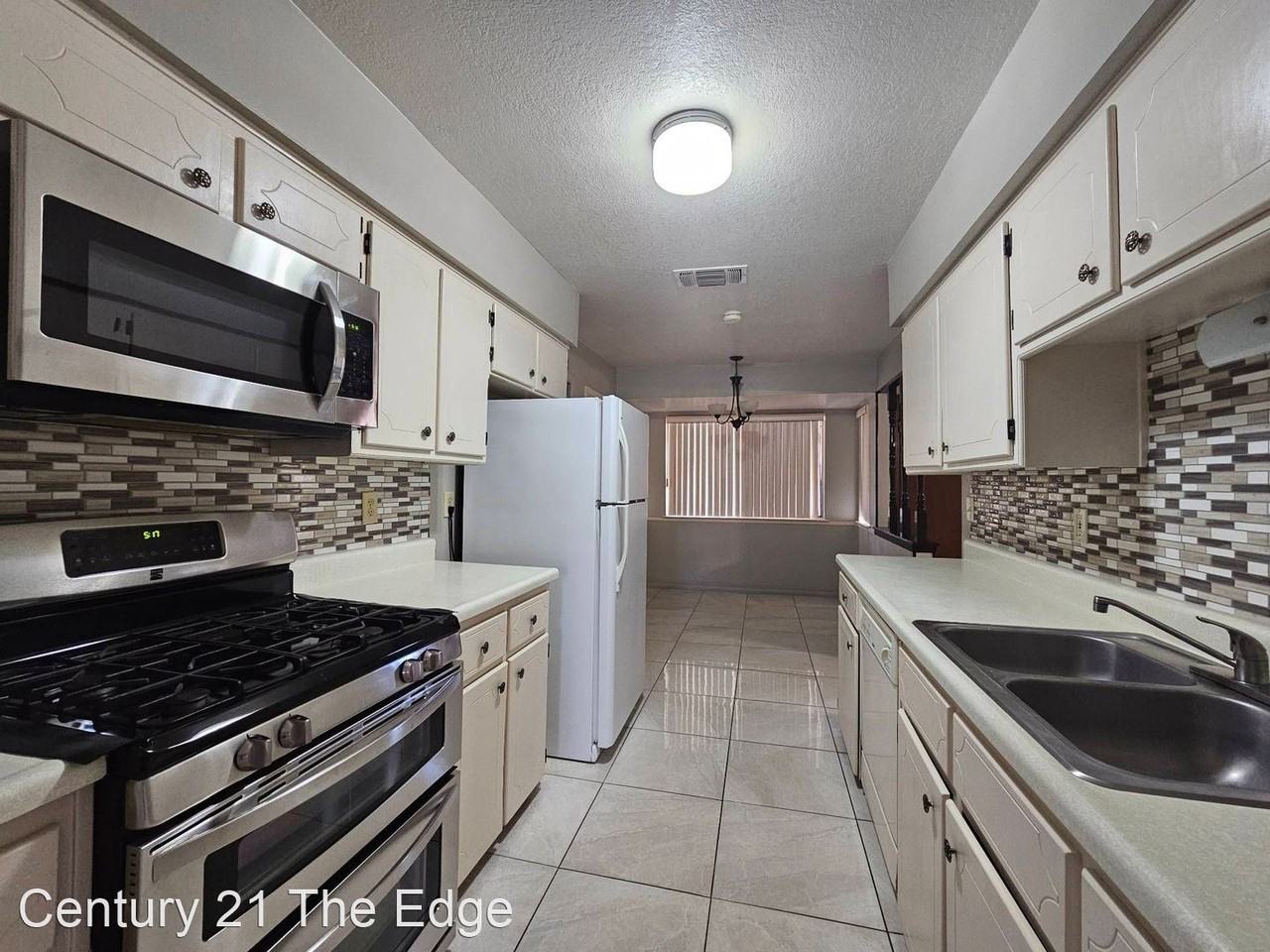 11348 Tom Ulozas Dr - Photo 3 of 25