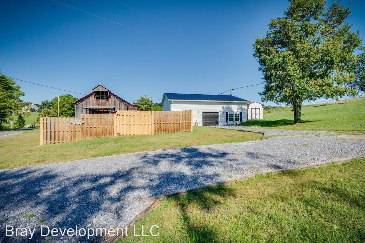 889 Opie Arnold Rd - Photo 2 of 21