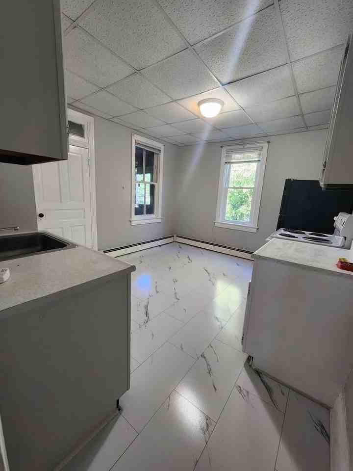 559 PENNSYLVANIA AVE. - Photo 2 of 18