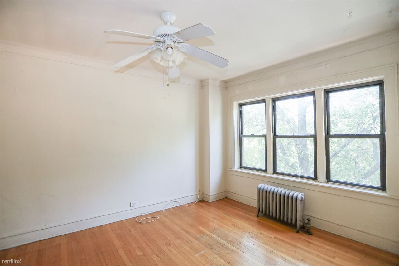 2039 W Wellington Ave - Photo 2 of 8