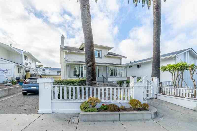 1036 Munras Ave - Photo 3 of 45
