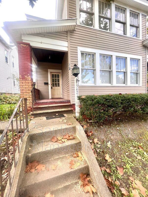 3421 5th Ave Uppr - Photo 3 of 19