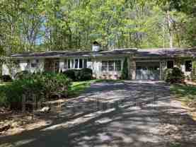 24 Glen Cove Rd - Photo 1 of 1