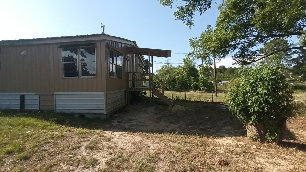 20938 Meadowbrook Dr - Photo 3 of 30