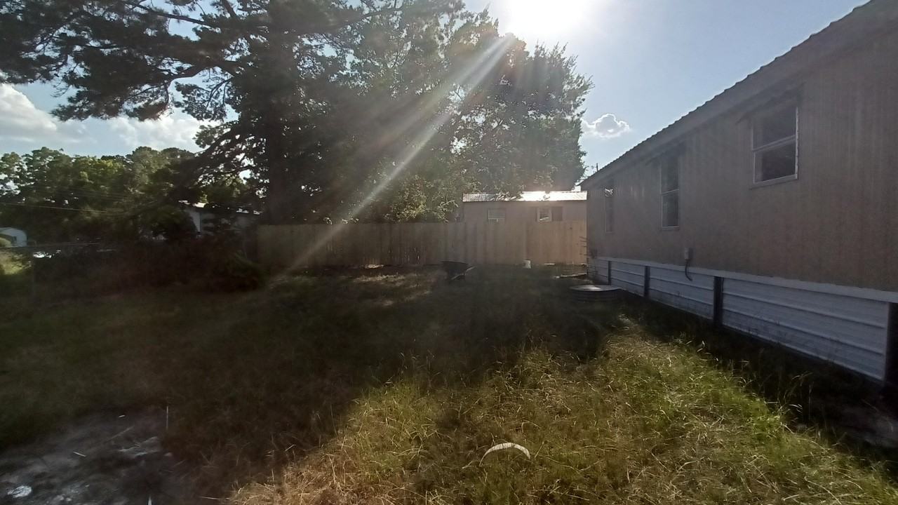 20938 Meadowbrook Dr - Photo 5 of 30