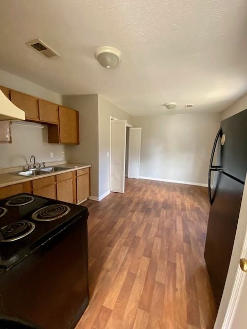 1414 23Rd Ave N - Photo 2 of 8