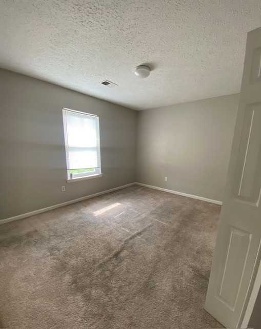 1414 23Rd Ave N - Photo 3 of 8