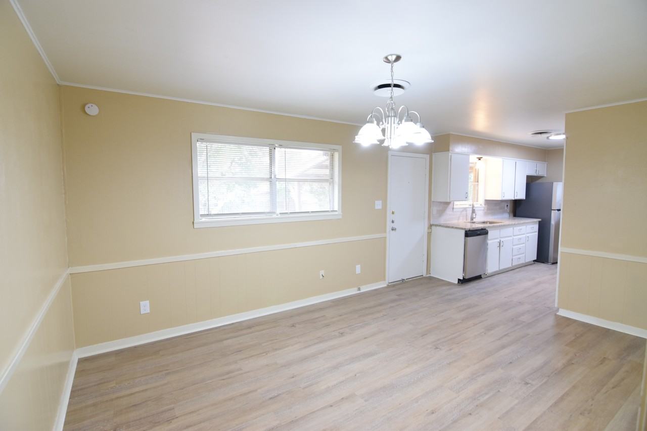 1207 Cedar Dr - Photo 6 of 28