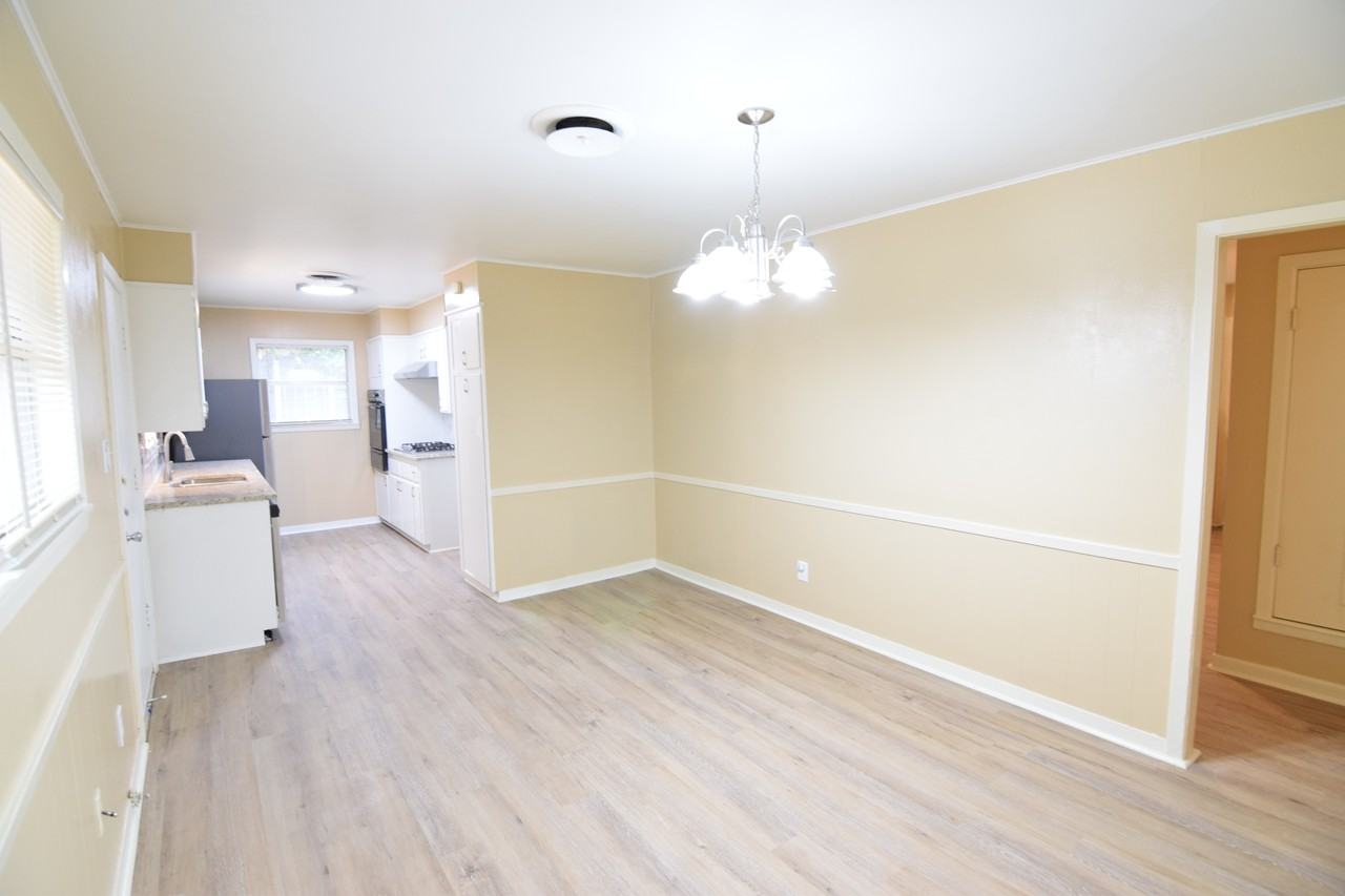 1207 Cedar Dr - Photo 7 of 28