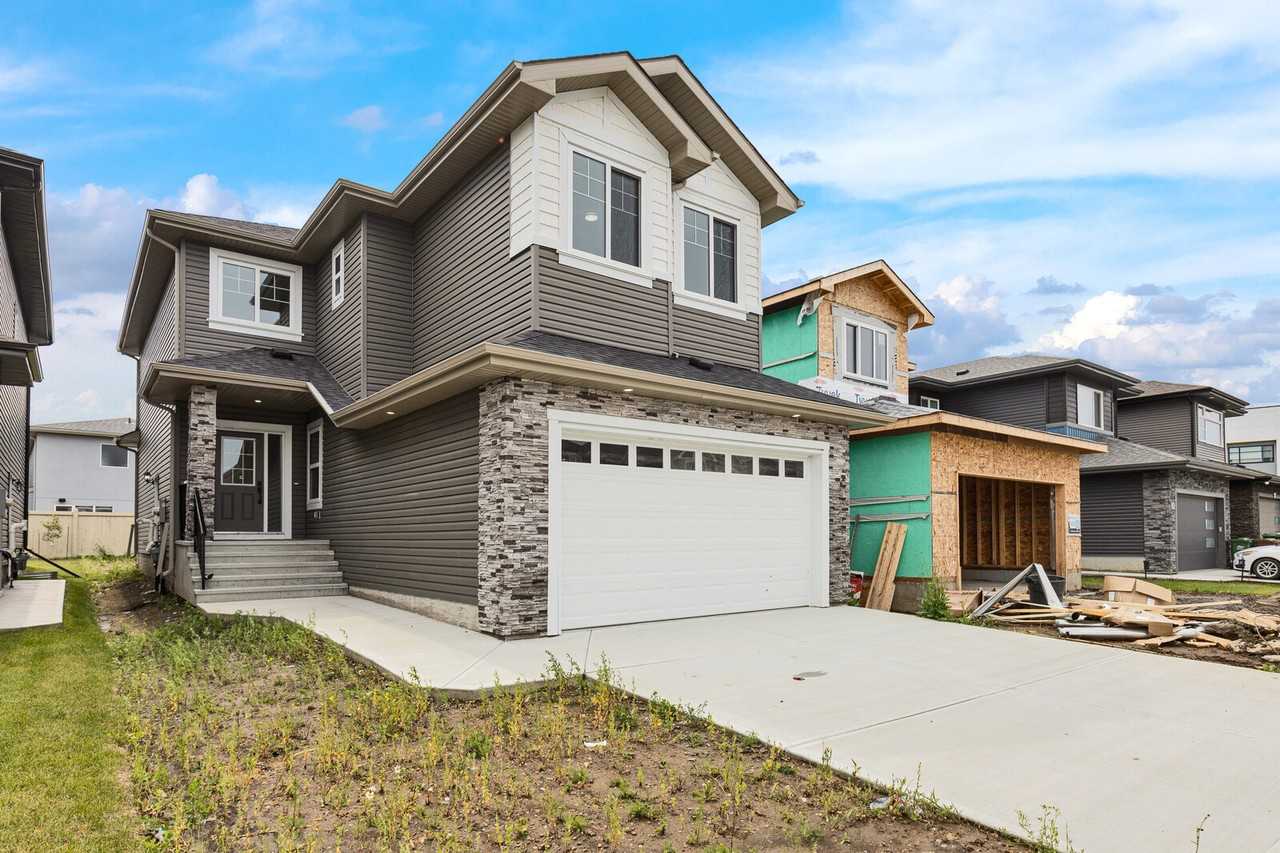 7 Evermore Cres - Photo 3 of 49