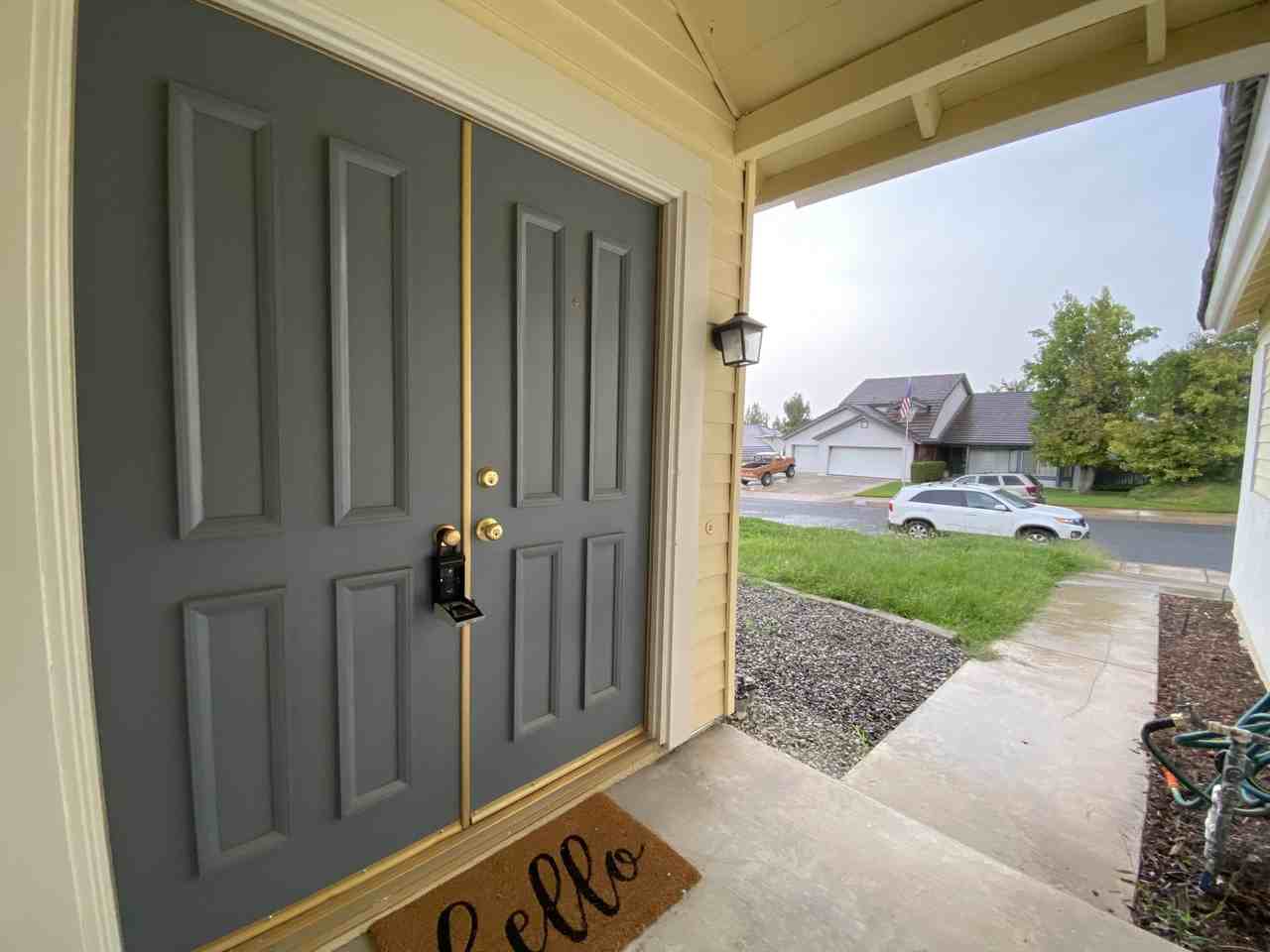 23021 Hampton Ct - Photo 2 of 35