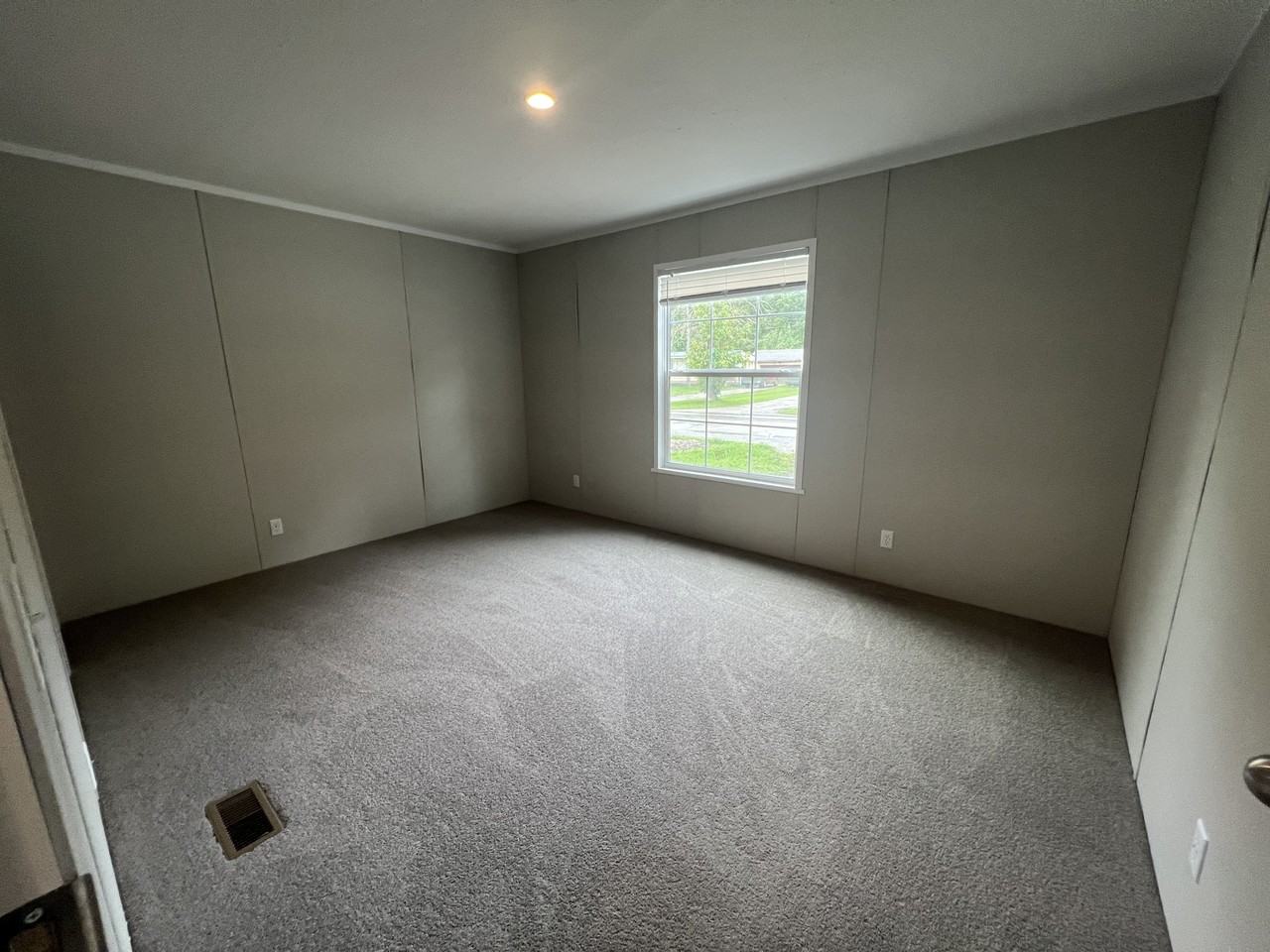 2407 8 Mile Rd #19 - Photo 7 of 11