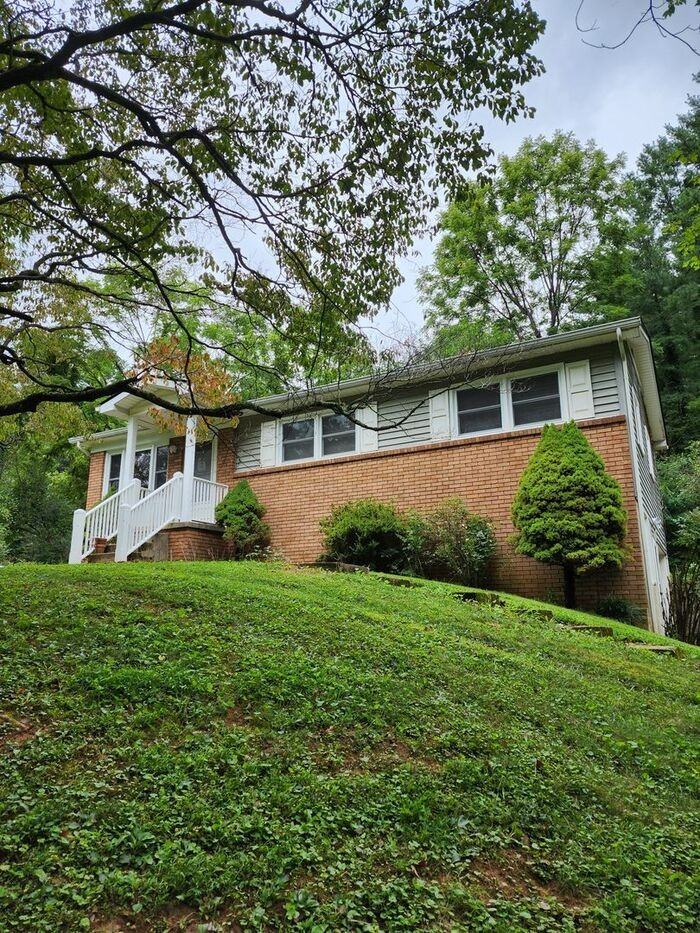 341 Bee Tree Rd - Photo 2 of 21