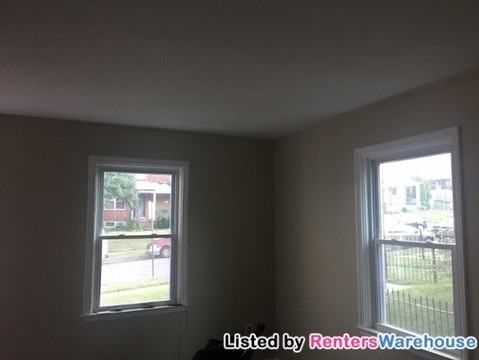 1016 Upnor Rd - Photo 3 of 12